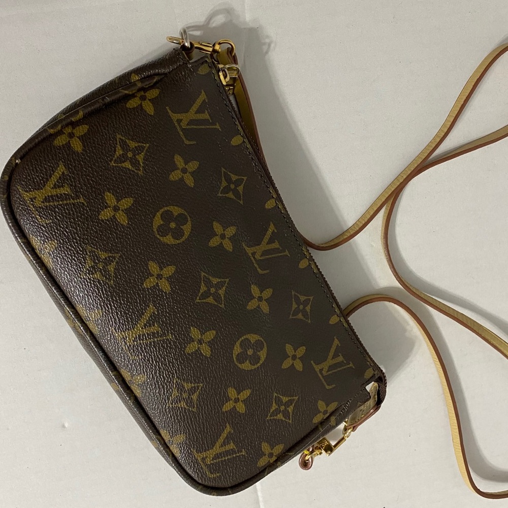 Louis Vuitton banquette